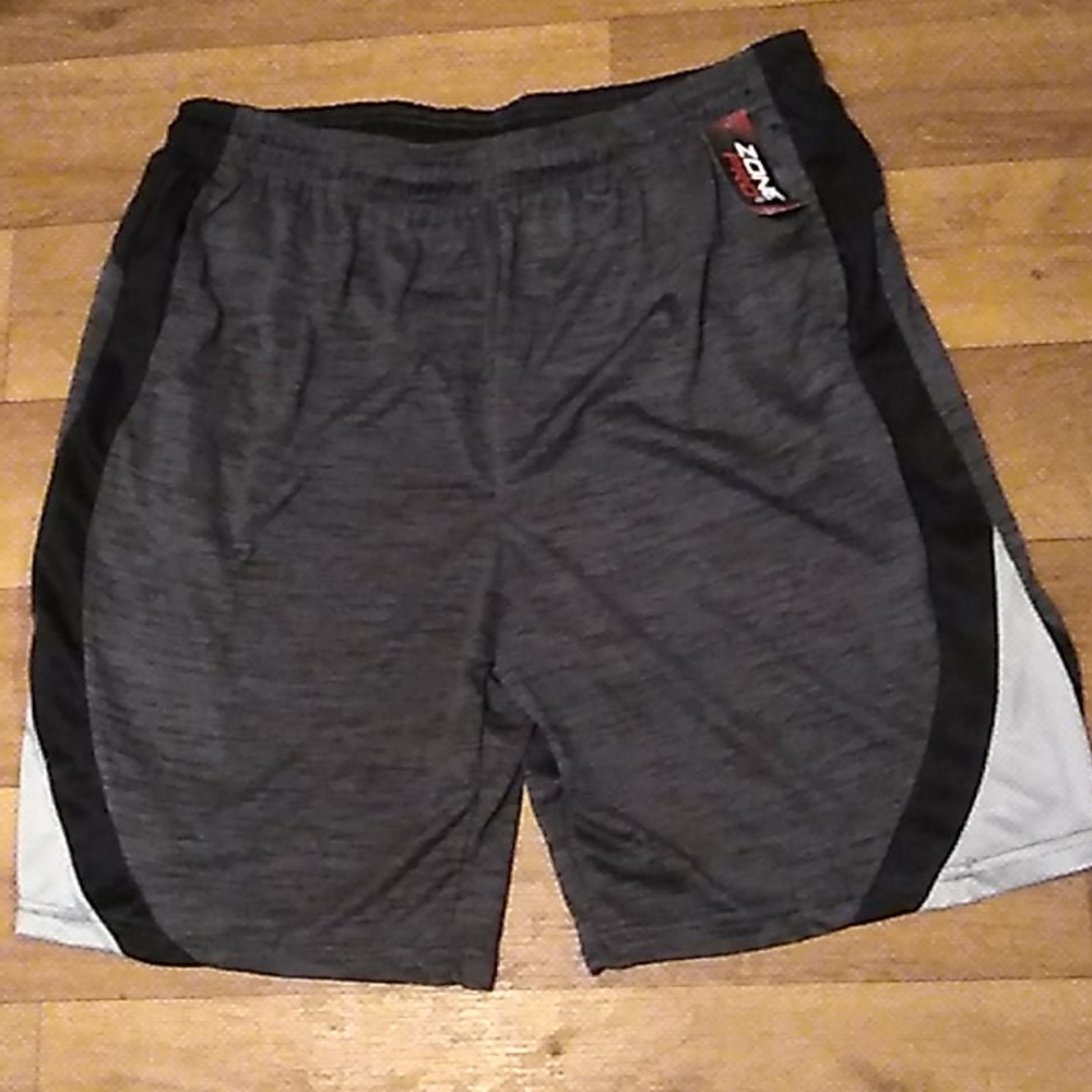 NWT "ZonePro"polyester basketball shorts w/drawstr